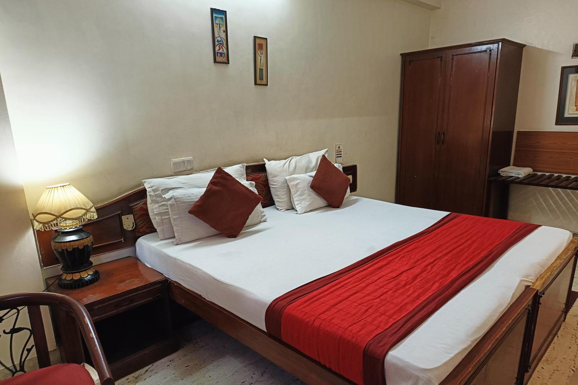 Hotel Indraprastha Delhi Zewnętrze zdjęcie