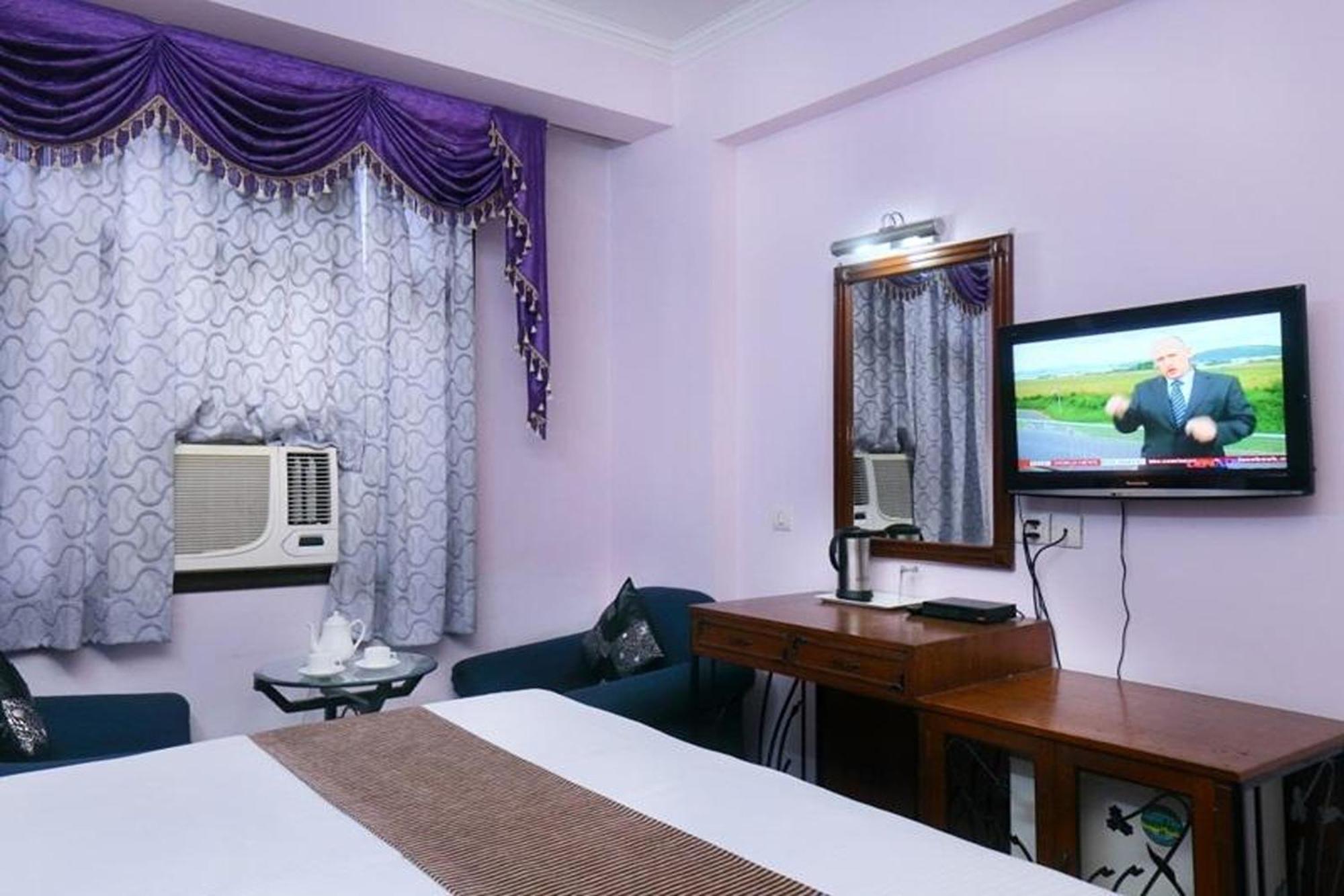 Hotel Indraprastha Delhi Zewnętrze zdjęcie