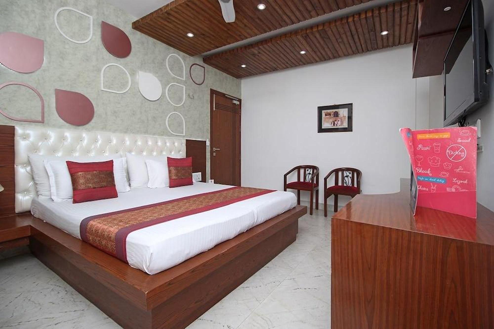 Hotel Indraprastha Delhi Zewnętrze zdjęcie