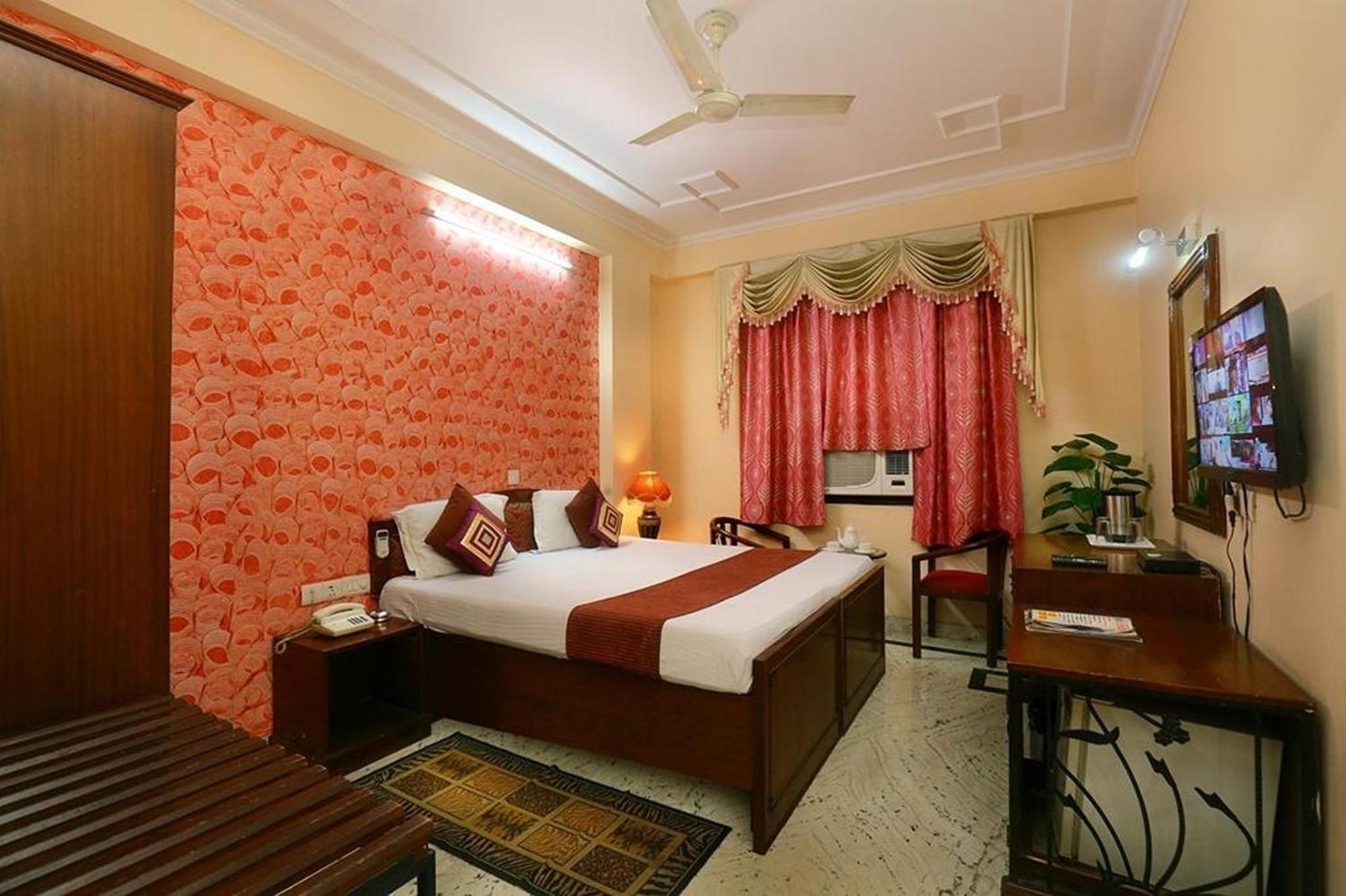 Hotel Indraprastha Delhi Zewnętrze zdjęcie