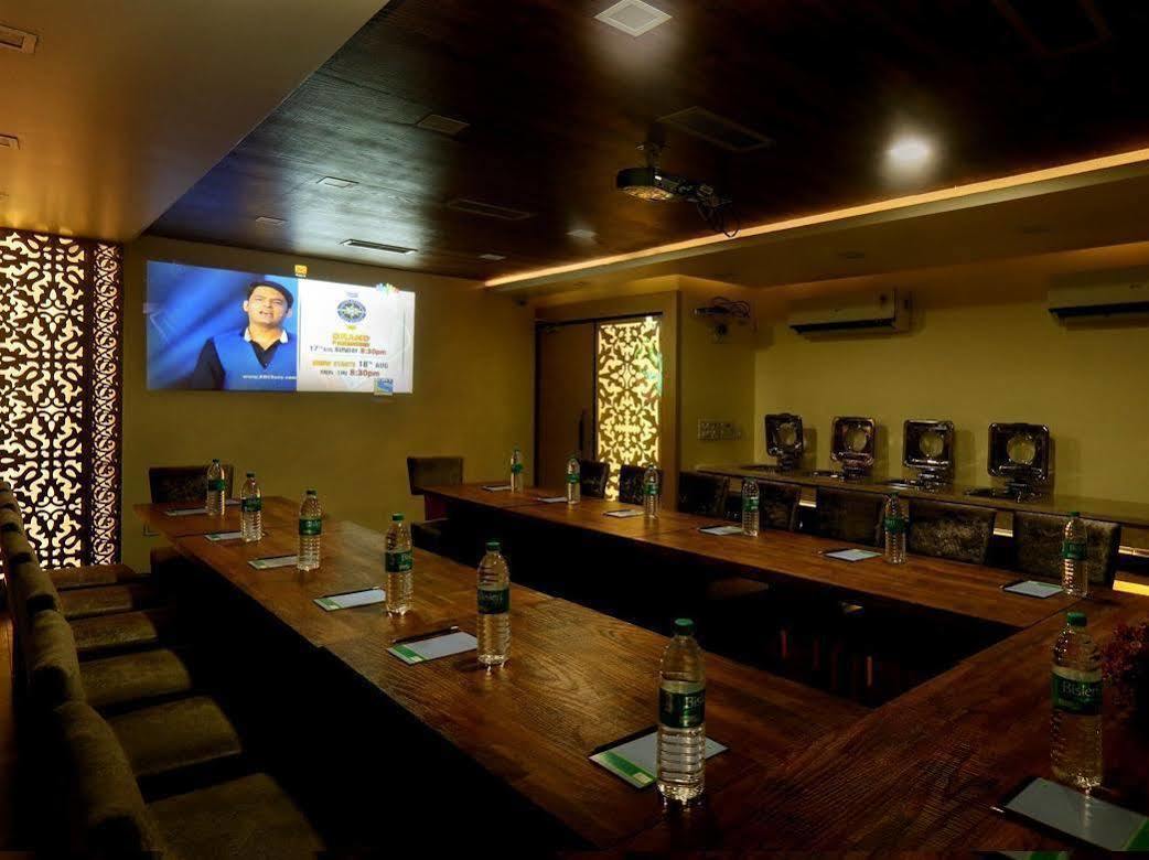 Hotel Indraprastha Delhi Zewnętrze zdjęcie