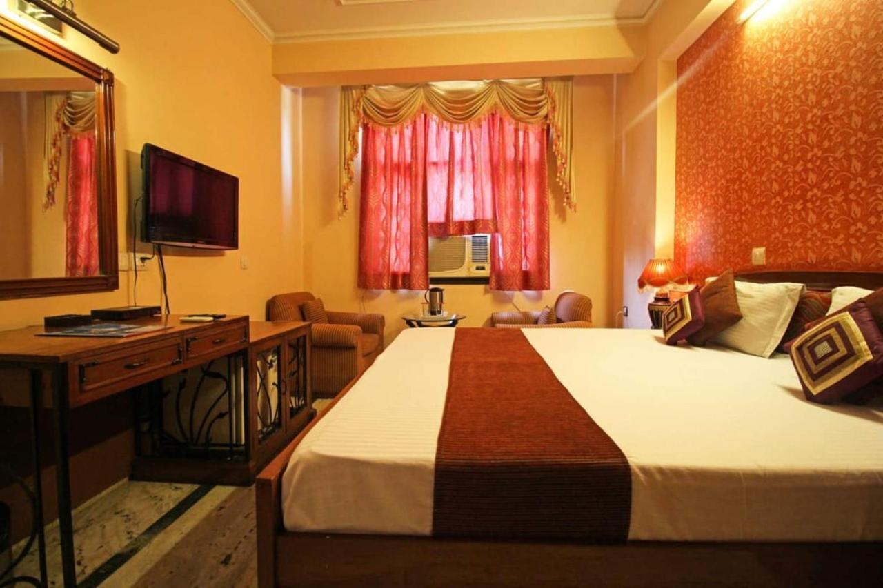 Hotel Indraprastha Delhi Zewnętrze zdjęcie