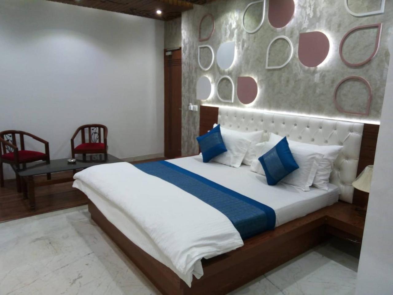 Hotel Indraprastha Delhi Zewnętrze zdjęcie