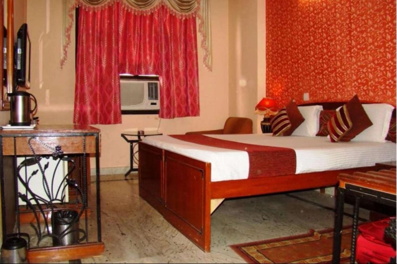 Hotel Indraprastha Delhi Zewnętrze zdjęcie