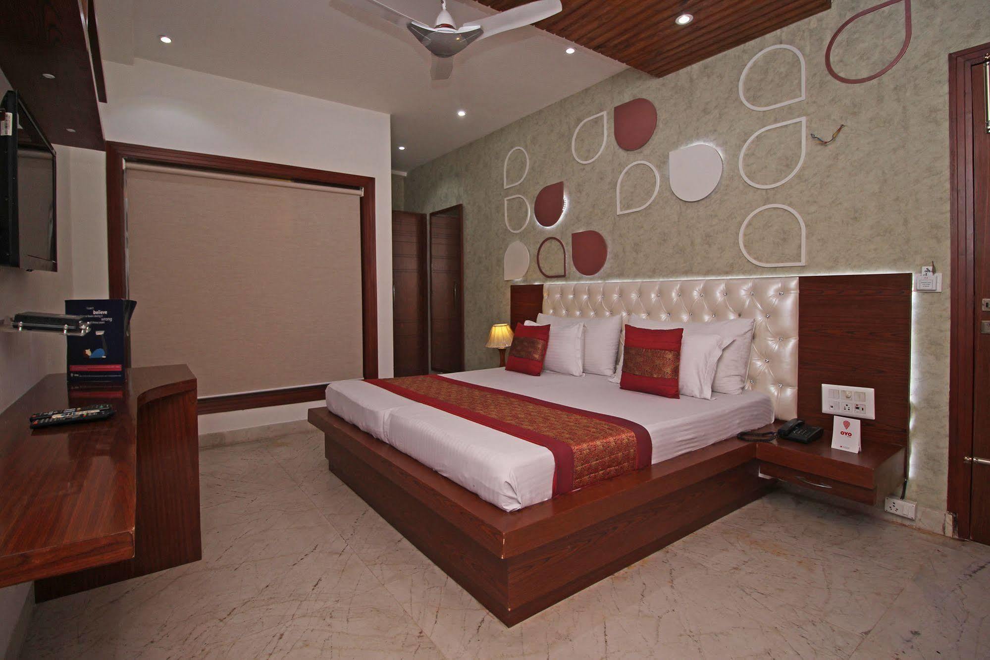 Hotel Indraprastha Delhi Zewnętrze zdjęcie