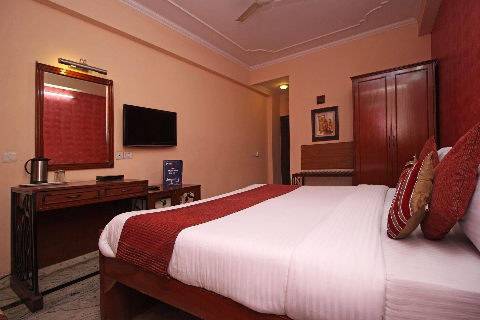 Hotel Indraprastha Delhi Zewnętrze zdjęcie